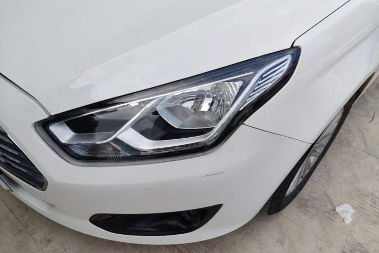Used Ford Escort 2017 1.5L Automatic Comfort Model Left Front Headlight