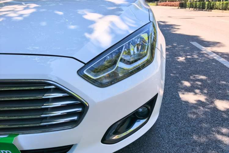 Used Ford Escort 2017 Happiness Edition 1.5L Automatic Fashion Version Left Front Headlight
