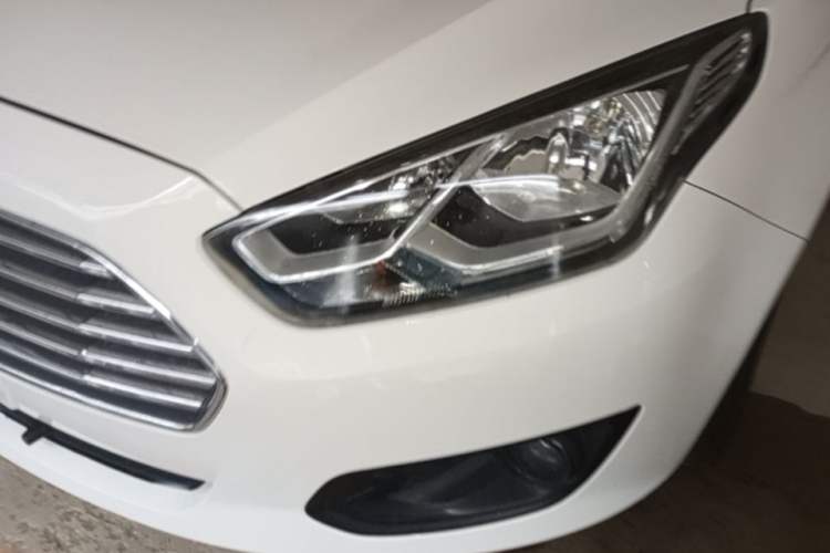 Used Ford Escort 2017 1.5L Automatic Comfort Model Left Front Headlight