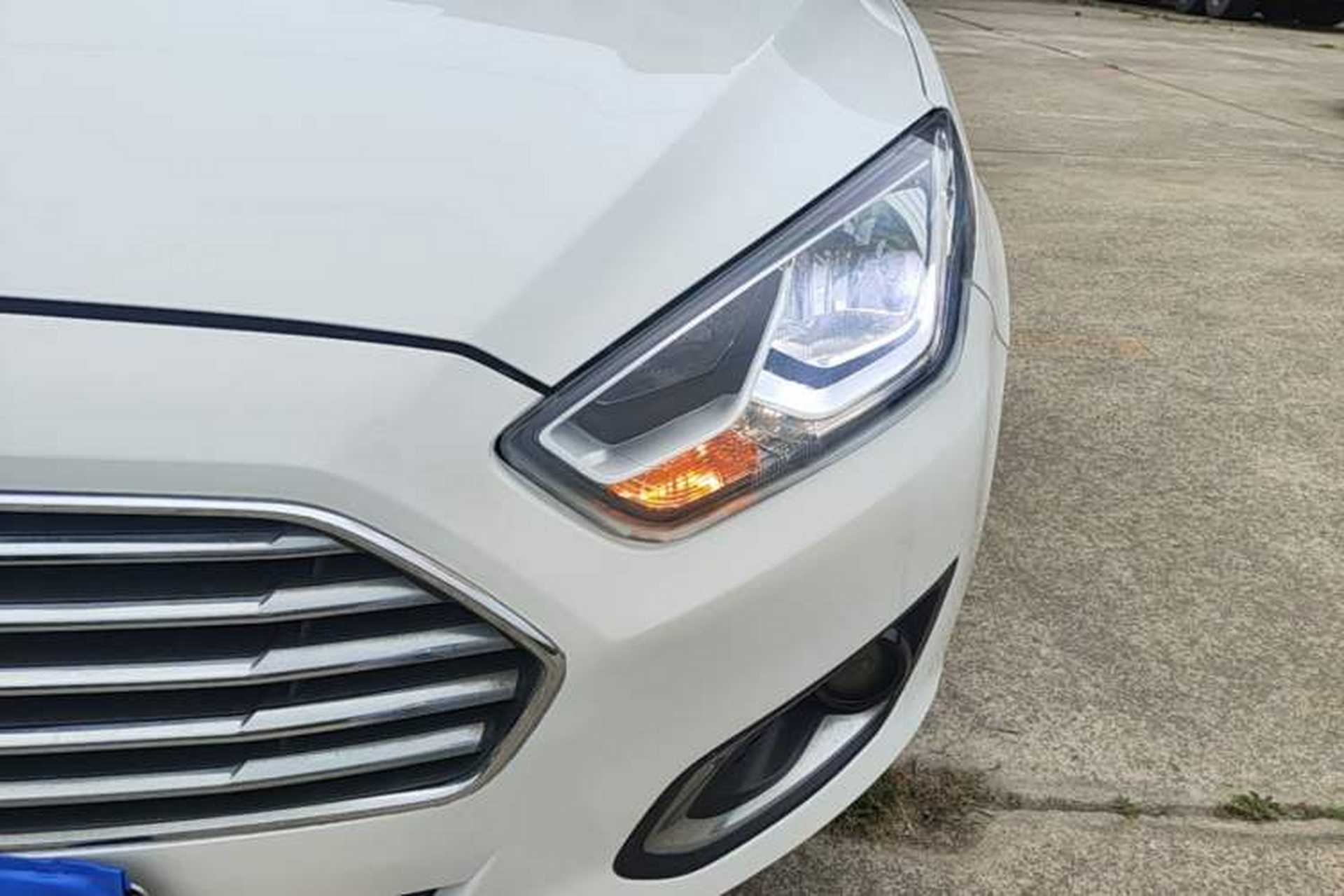 Used Ford Escort 2017 Happiness Edition 1.5L Automatic Fashion Version Left Front Headlight
