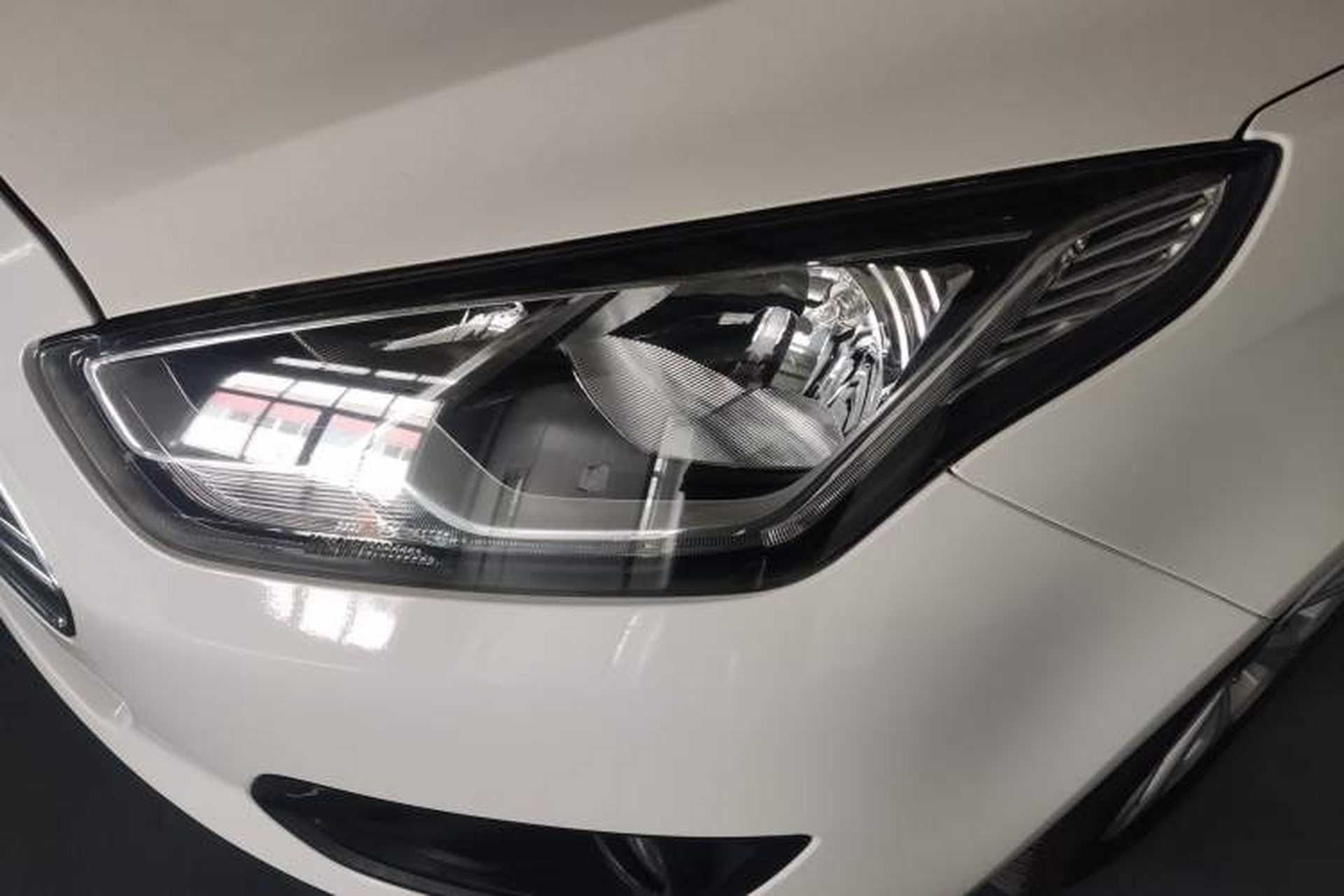 Used Ford Escort 2017 Happiness Edition 1.5L Automatic Fashion Version Left Front Headlight