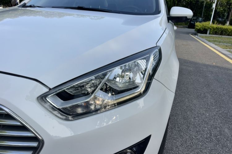 Used Ford Escort 2017 Happiness Edition 1.5L Automatic Fashion Version Left Front Headlight