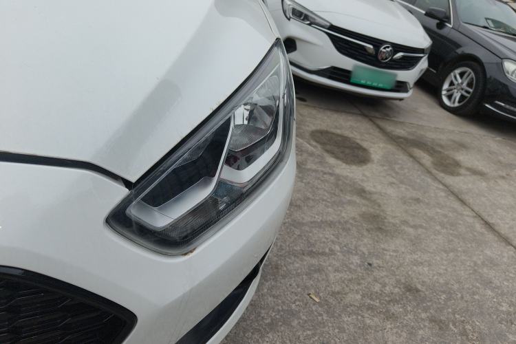 Used Ford Escort 2017 Happiness Edition 1.5L Automatic Fashion Version Left Front Headlight