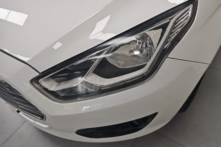 Used Ford Escort 2017 Happiness Edition 1.5L Automatic Fashion Version Left Front Headlight