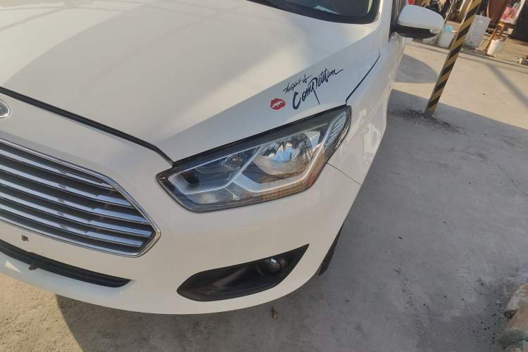Used Ford Escort 2017 Happiness Edition 1.5L Automatic Fashion Version Left Front Headlight