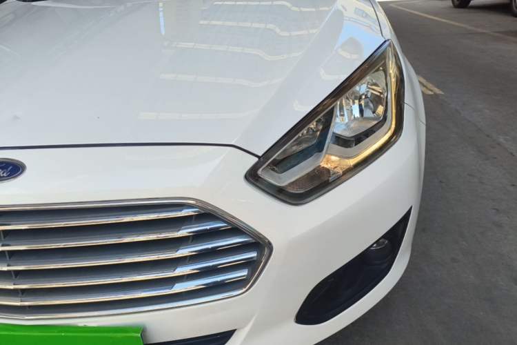 Used Ford Escort 2017 1.5L Automatic Comfort Model Left Front Headlight