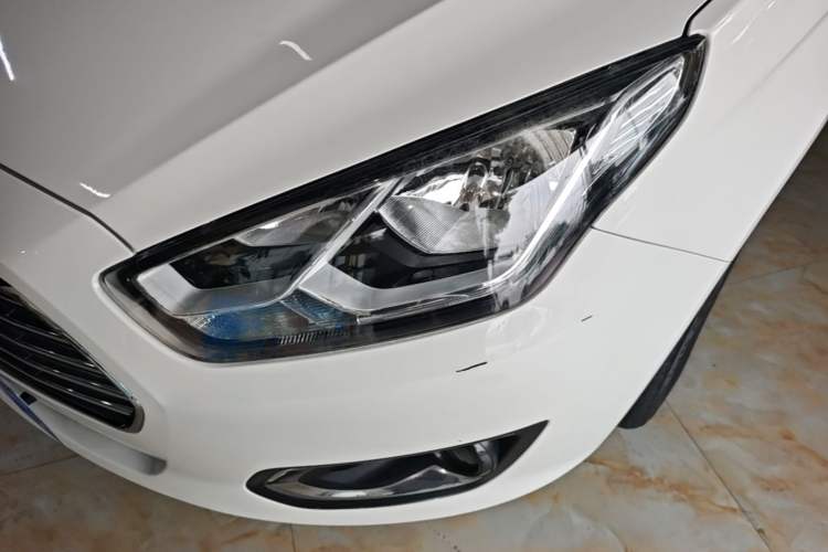 Used Ford Escort 2017 Happy Edition 1.5L Manual Fashion Model Left Front Headlight