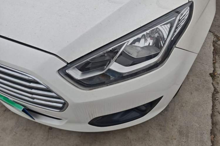 Used Ford Escort 2017 Happiness Edition 1.5L Automatic Fashion Version Left Front Headlight