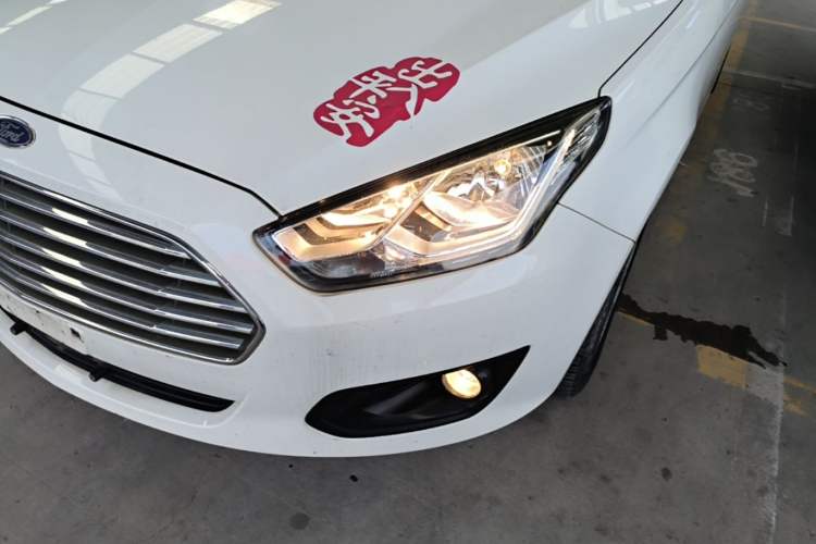 Used Ford Escort 2017 Happiness Edition 1.5L Automatic Fashion Version Left Front Headlight