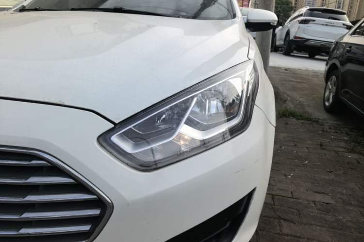 Used Ford Escort 2017 Revised Version 1.5L Automatic Comfort Edition Left Front Headlight