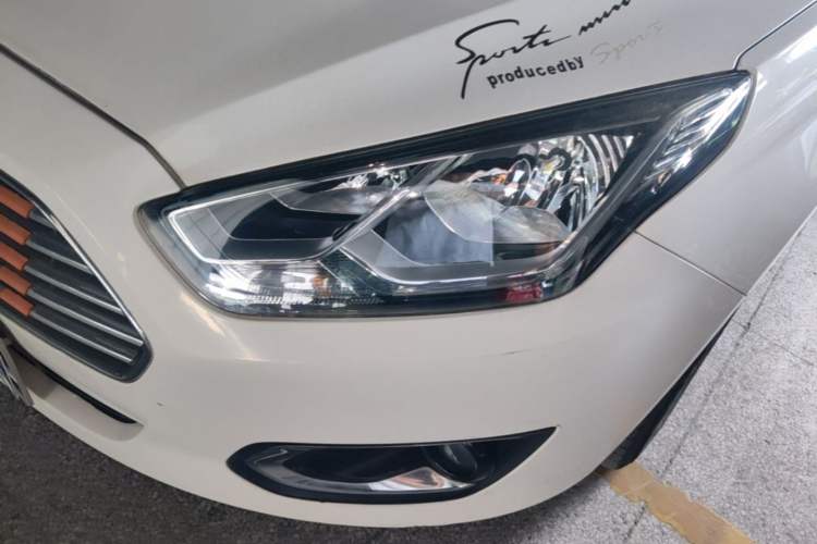 Used Ford Escort 2017 Happiness Edition 1.5L Automatic Fashion Version Left Front Headlight