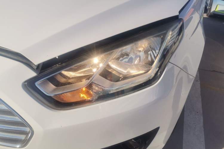 Used Ford Escort 2017 1.5L Manual Comfort Model Left Front Headlight