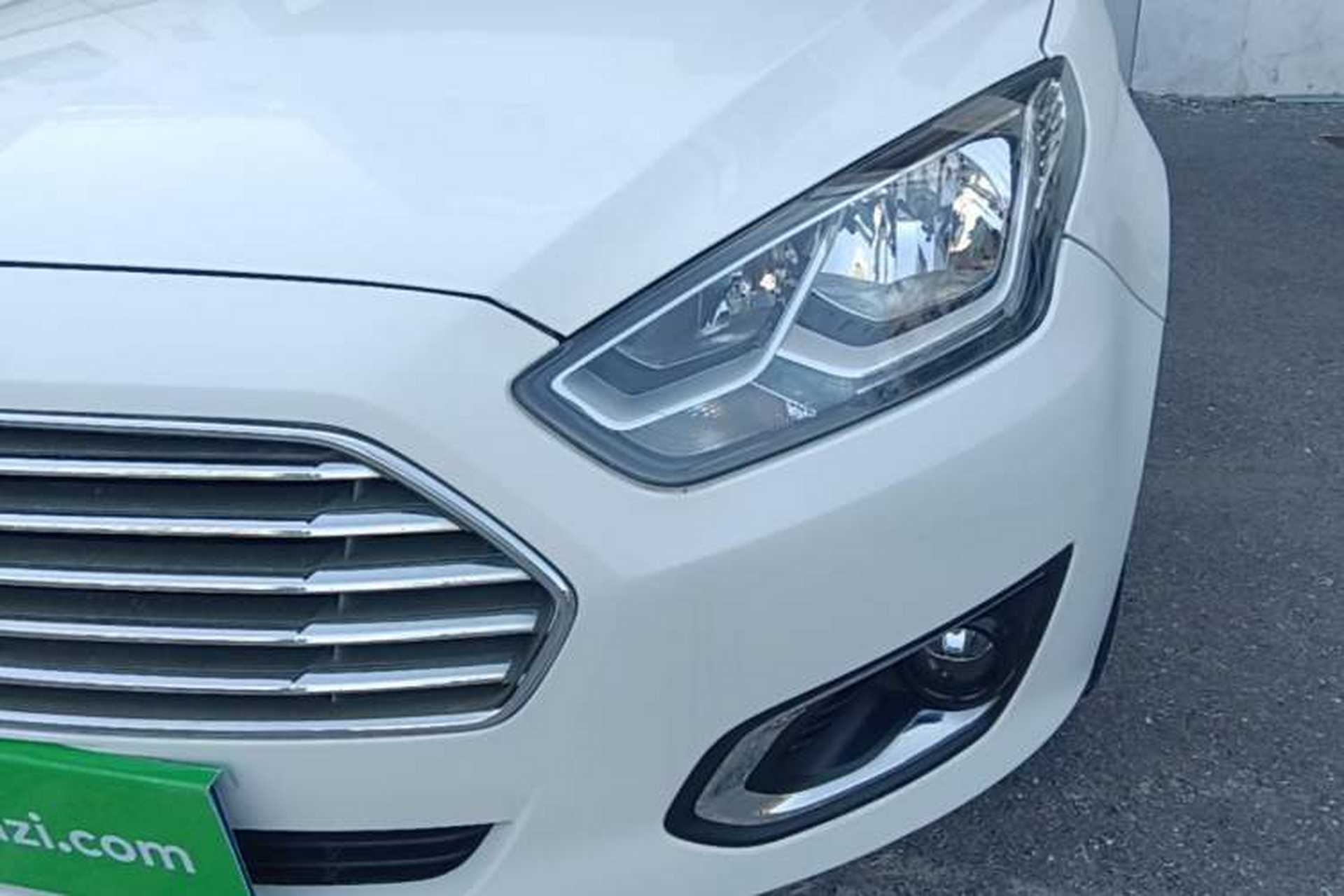 Used Ford Escort 2017 Happiness Edition 1.5L Automatic Fashion Version Left Front Headlight