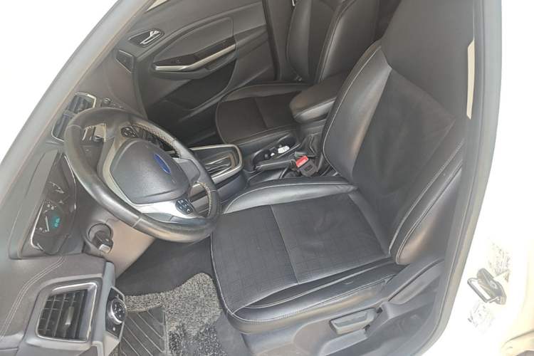 Used Ford Escort 2017 Happiness Edition 1.5L Automatic Fashion Version Left Front Seat