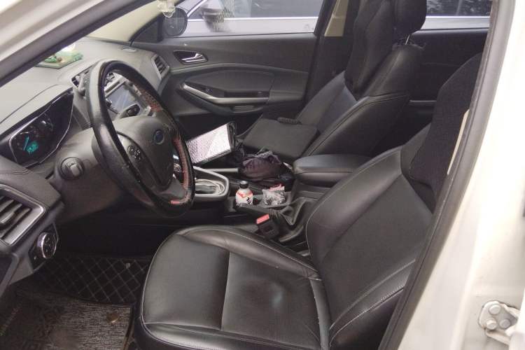 Used Ford Escort 2017 Happiness Edition 1.5L Automatic Fashion Version Left Front Seat