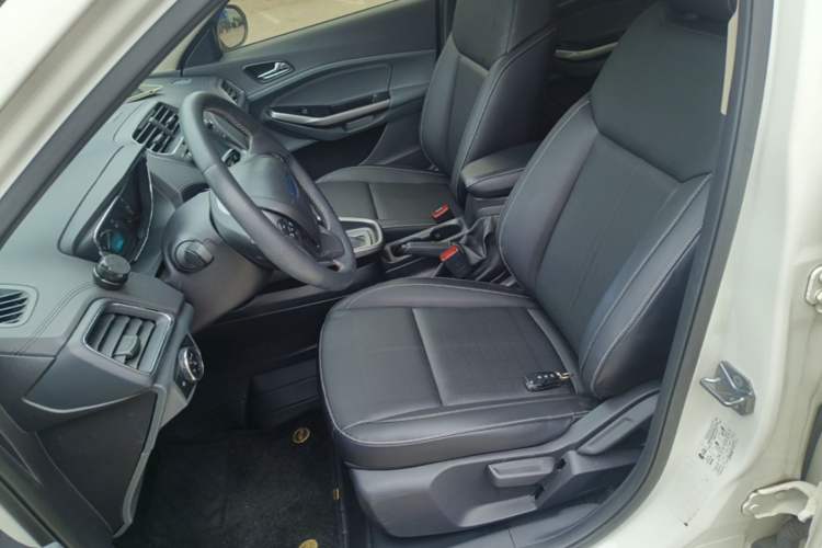 Used Ford Escort 2017 Happiness Edition 1.5L Automatic Fashion Version Left Front Seat