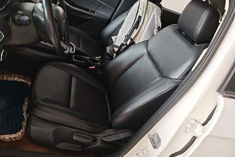 Used Ford Escort 2017 Happiness Edition 1.5L Automatic Fashion Version Left Front Seat