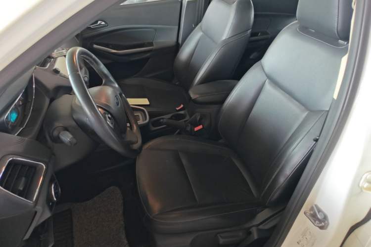 Used Ford Escort 2017 Happiness Edition 1.5L Automatic Fashion Version Left Front Seat