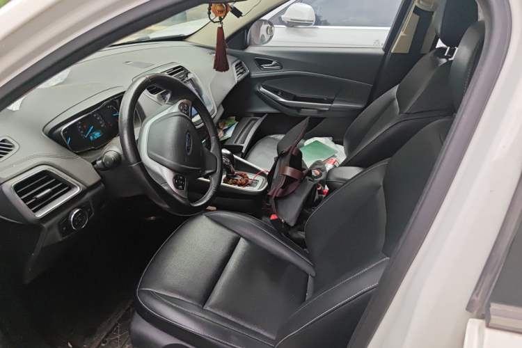 Used Ford Escort 2017 Happiness Edition 1.5L Automatic Fashion Version Left Front Seat
