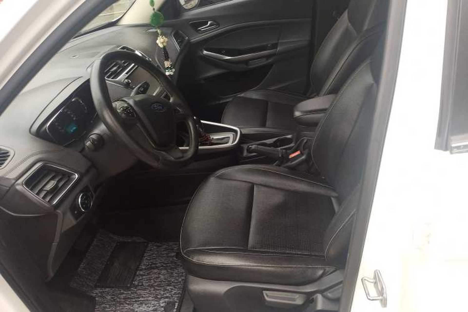 Used Ford Escort 2017 Happiness Edition 1.5L Automatic Fashion Version Left Front Seat