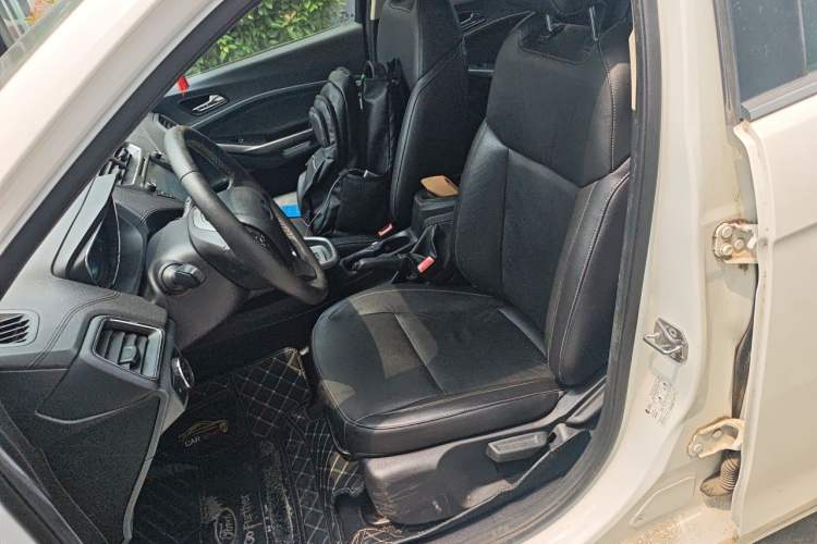 Used Ford Escort 2017 Happiness Edition 1.5L Automatic Fashion Version Left Front Seat