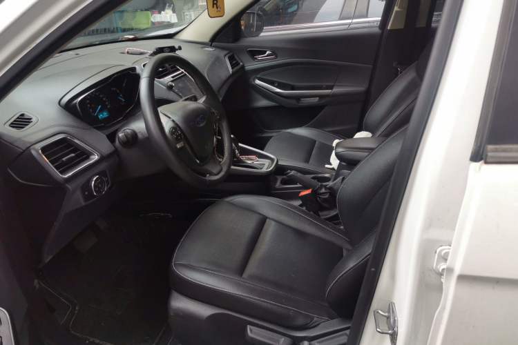 Used Ford Escort 2017 Happiness Edition 1.5L Automatic Fashion Version Left Front Seat