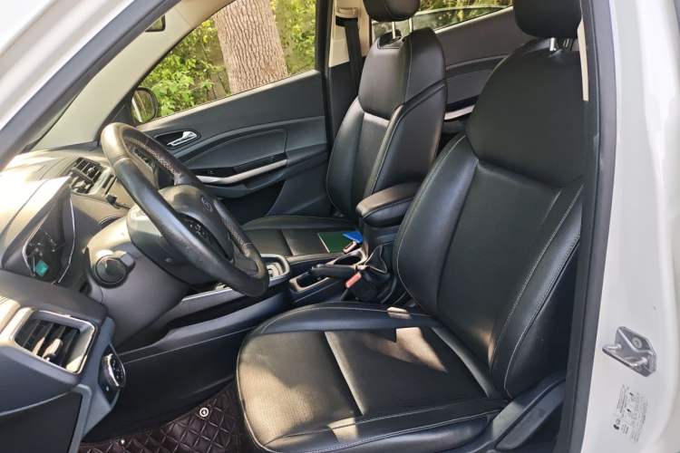 Used Ford Escort 2017 Happiness Edition 1.5L Automatic Fashion Version Left Front Seat