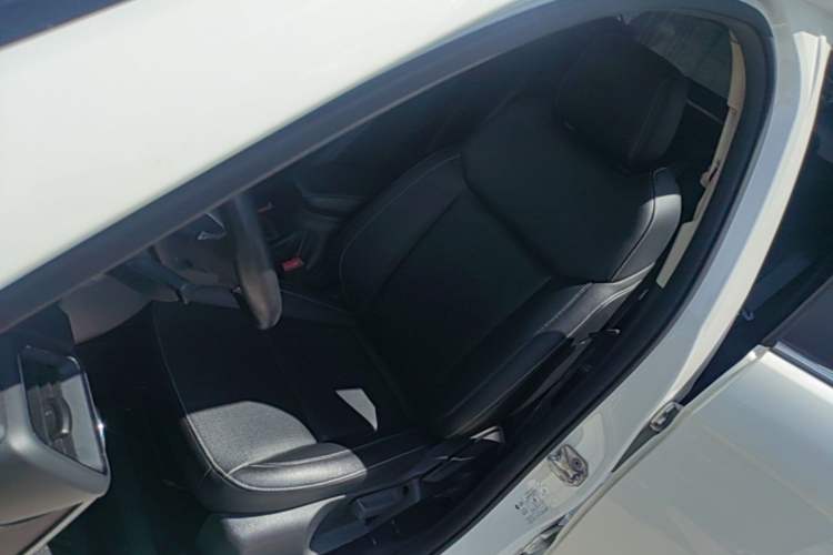 Used Ford Escort 2017 Happiness Edition 1.5L Automatic Fashion Version Left Front Seat