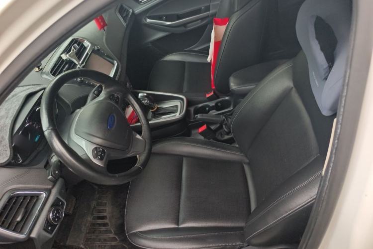 Used Ford Escort 2017 Happiness Edition 1.5L Automatic Fashion Version Left Front Seat