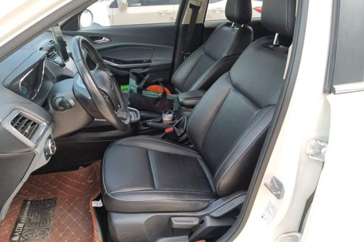Used Ford Escort 2017 Happiness Edition 1.5L Automatic Fashion Version Left Front Seat