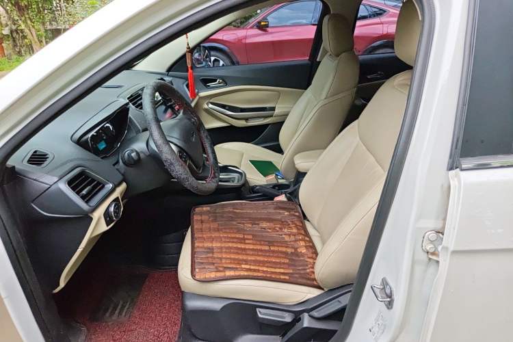Used Ford Escort 2017 Happiness Edition 1.5L Automatic Fashion Version Left Front Seat