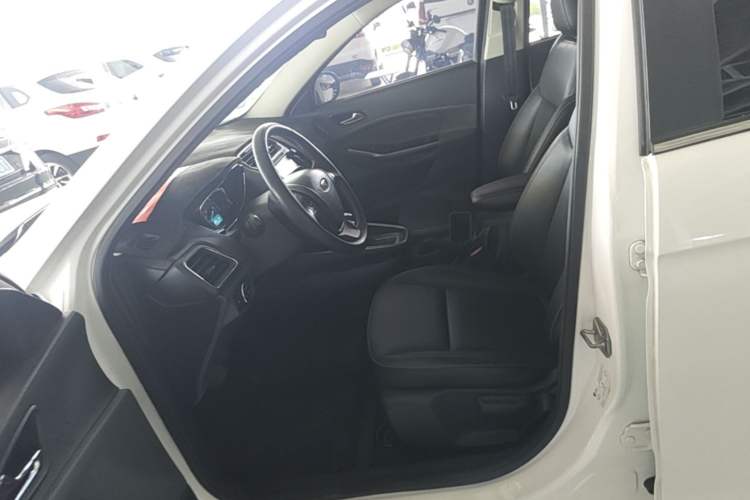 Used Ford Escort 2017 Happiness Edition 1.5L Automatic Fashion Version Left Front Seat