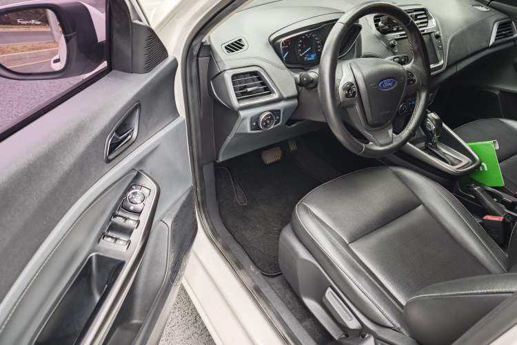 Used Ford Escort 2017 Happiness Edition 1.5L Automatic Fashion Version Left Front Seat