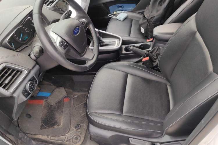 Used Ford Escort 2017 Happiness Edition 1.5L Automatic Fashion Version Left Front Seat