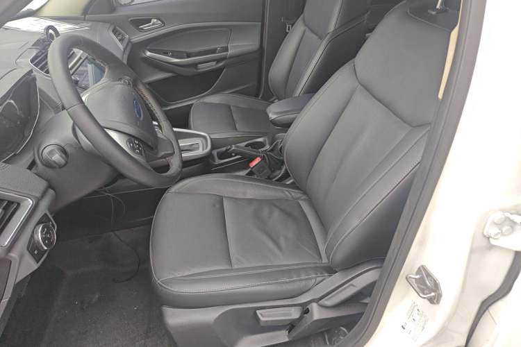 Used Ford Escort 2017 Happiness Edition 1.5L Automatic Fashion Version Left Front Seat