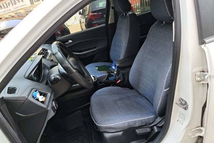 Used Ford Escort 2017 Happiness Edition 1.5L Automatic Fashion Version Left Front Seat