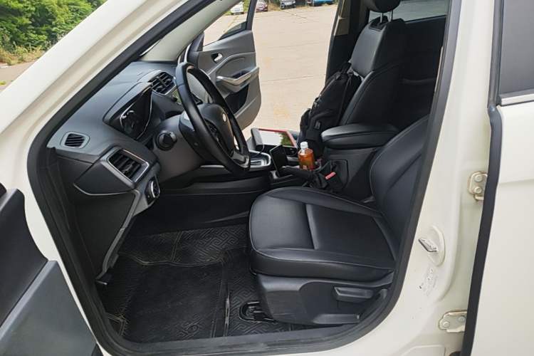 Used Ford Escort 2017 Happiness Edition 1.5L Automatic Fashion Version Left Front Seat