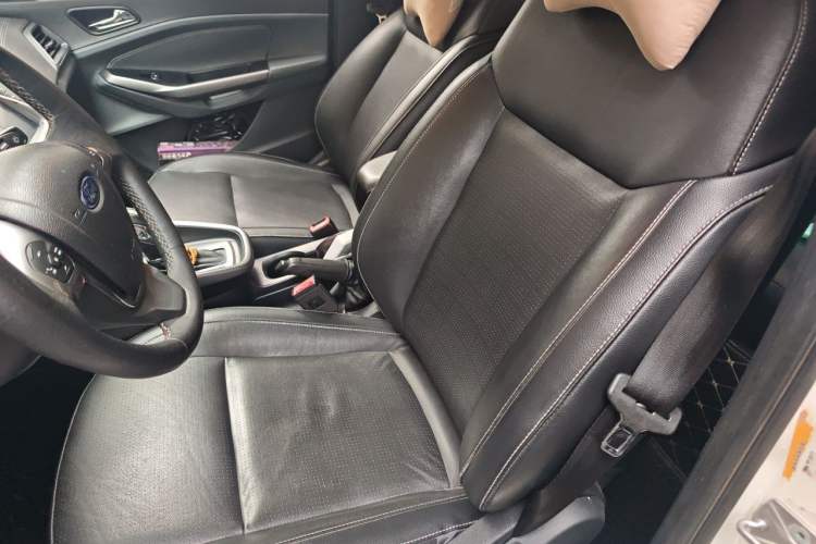 Used Ford Escort 2017 Happiness Edition 1.5L Automatic Fashion Version Left Front Seat