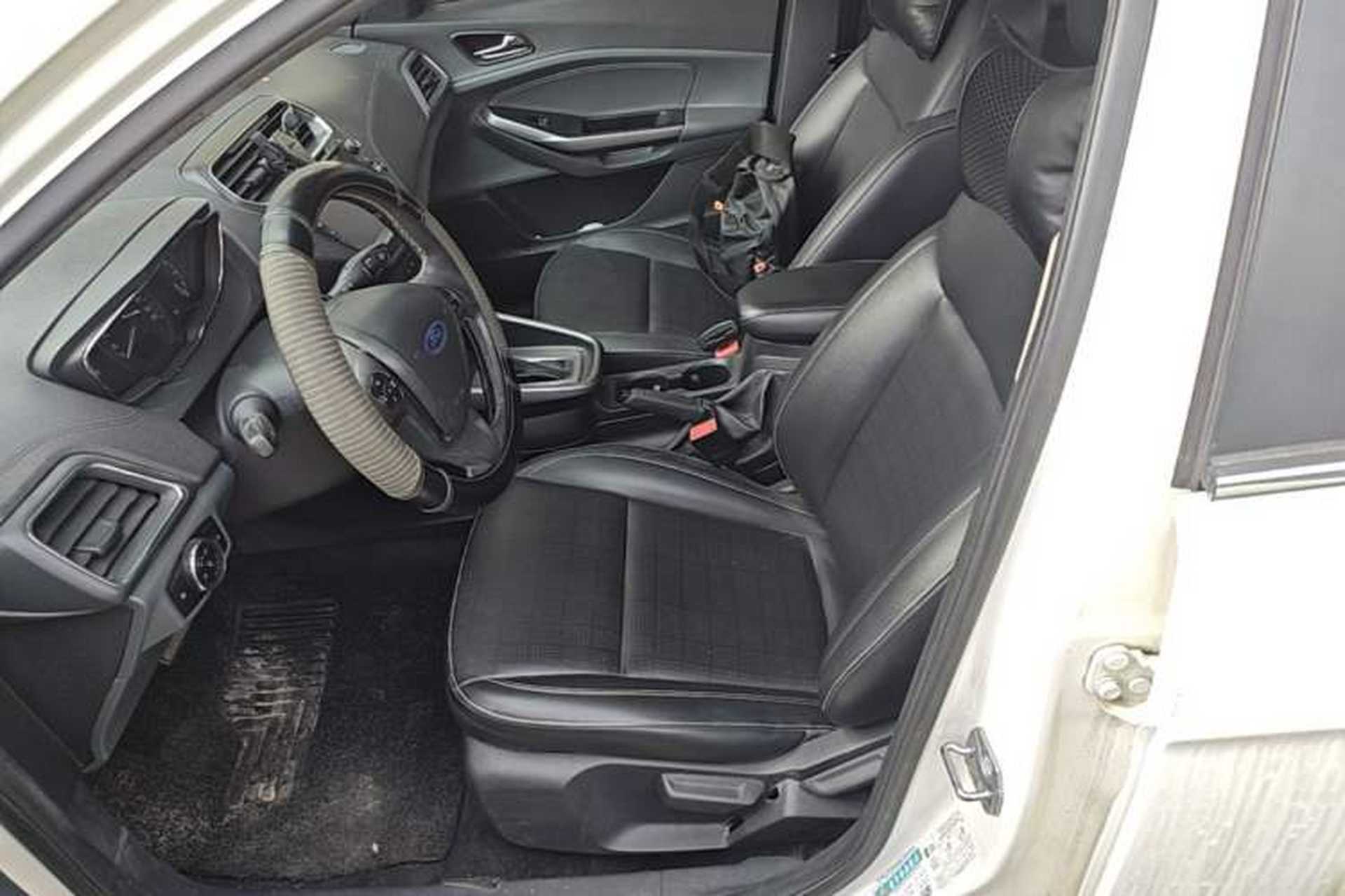 Used Ford Escort 2017 Happiness Edition 1.5L Automatic Fashion Version Left Front Seat