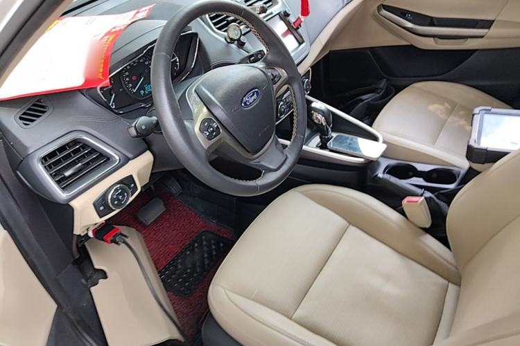 Used Ford Escort 2017 Happiness Edition 1.5L Automatic Fashion Version Left Front Seat