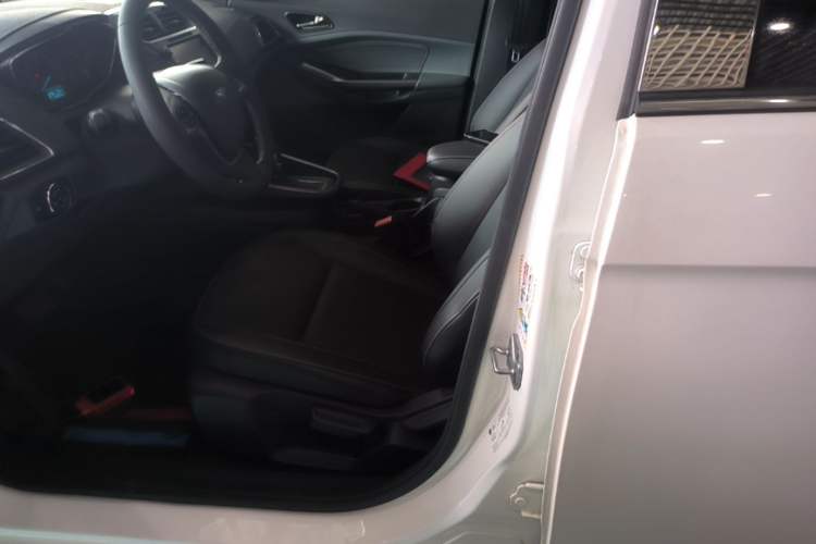 Used Ford Escort 2017 Happiness Edition 1.5L Automatic Fashion Version Left Front Seat