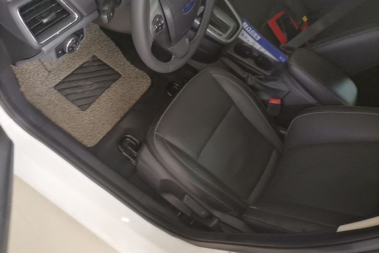 Used Ford Escort 2017 Happiness Edition 1.5L Automatic Fashion Version Left Front Seat