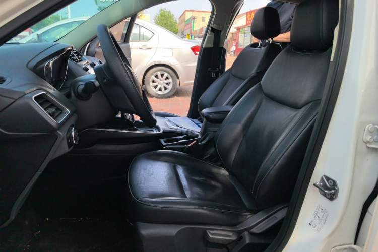 Used Ford Escort 2017 Happiness Edition 1.5L Automatic Fashion Version Left Front Seat