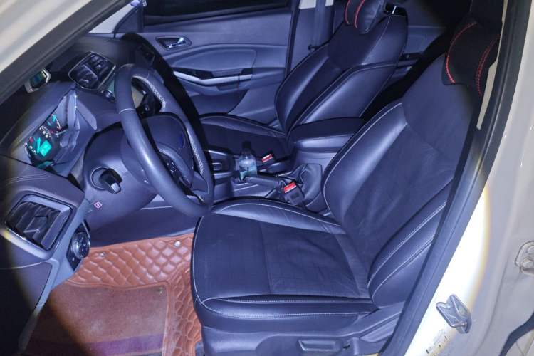 Used Ford Escort 2017 Happiness Edition 1.5L Automatic Fashion Version Left Front Seat