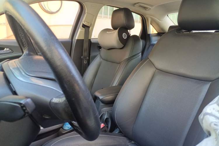 Used Ford Escort 2017 Happiness Edition 1.5L Automatic Fashion Version Left Front Seat