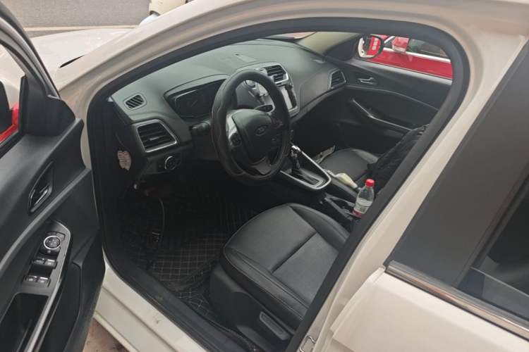 Used Ford Escort 2017 Happiness Edition 1.5L Automatic Fashion Version Left Front Seat
