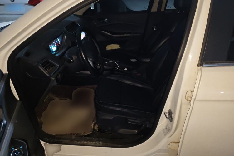 Used Ford Escort 2017 Happiness Edition 1.5L Automatic Fashion Version Left Front Seat