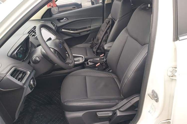 Used Ford Escort 2017 Happiness Edition 1.5L Automatic Fashion Version Left Front Seat