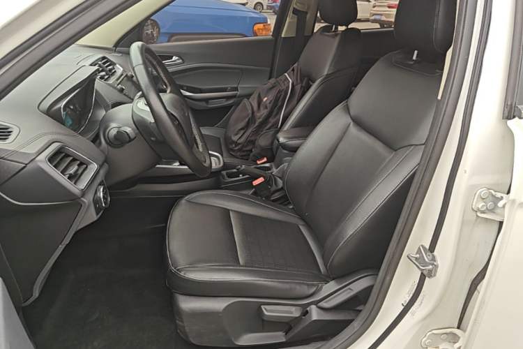 Used Ford Escort 2017 Happiness Edition 1.5L Automatic Fashion Version Left Front Seat