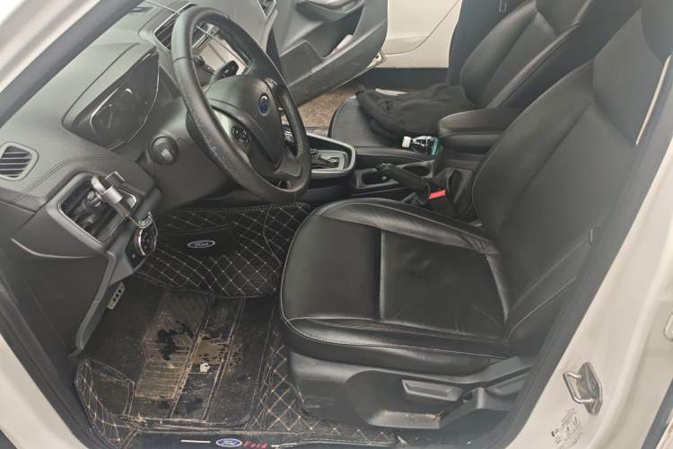 Used Ford Escort 2017 Happiness Edition 1.5L Automatic Fashion Version Left Front Seat
